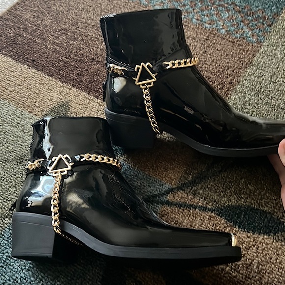 ASOS Other - ASOS chelsea boot